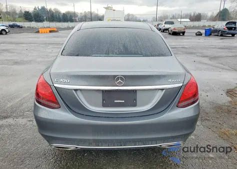 2021 Mercedes-Benz C 300 4Matic z USA, uszkodzony, nr VIN W1KWF8EB4MR649177
